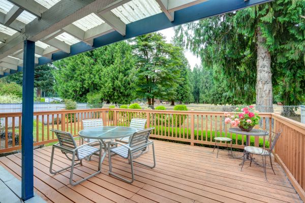 Deck Carpentry Service in Roseville